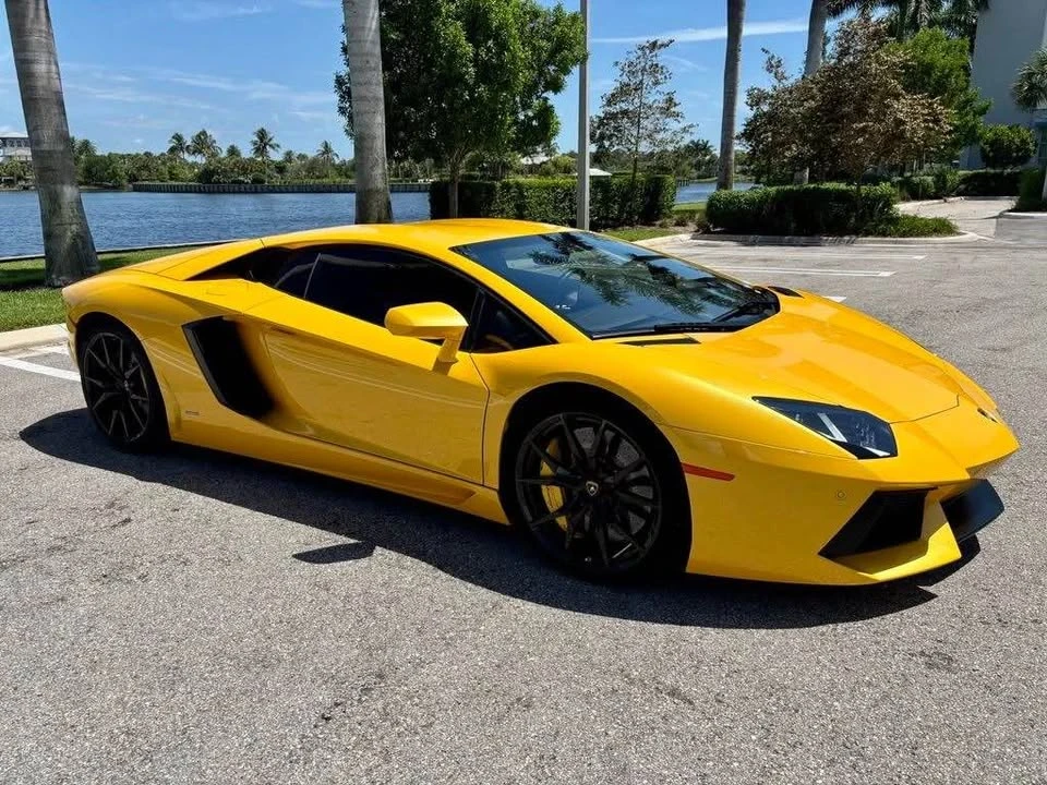 2013 Lamborghini Aventador LP700-4 - Image 2 of 8