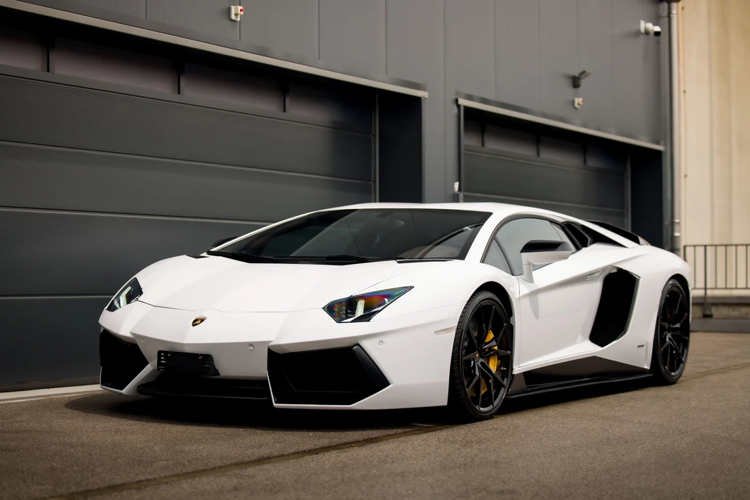 2013 Lamborghini Aventador LP700-4 - Image 10 of 31
