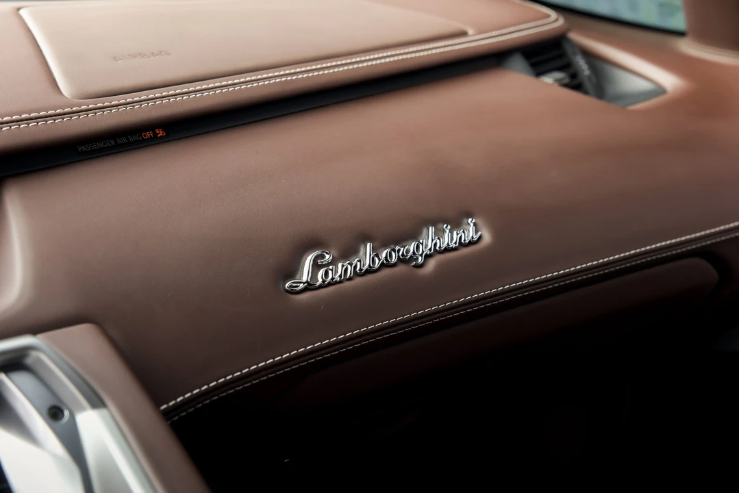 2013 Lamborghini Aventador LP700-4 - Image 23 of 31