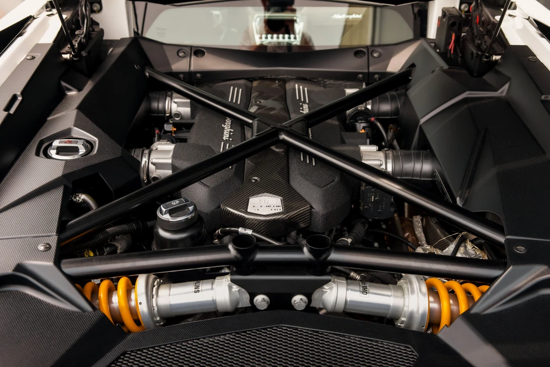 2013 Lamborghini Aventador LP700-4 - Image 13 of 31