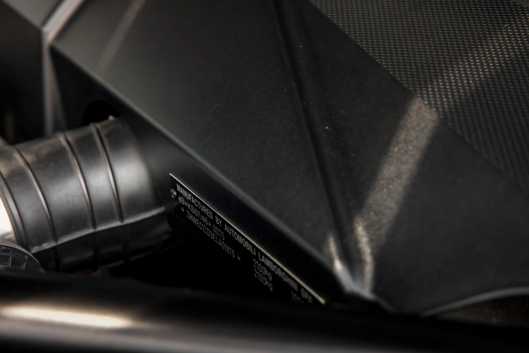 2013 Lamborghini Aventador LP700-4 - Image 7 of 31