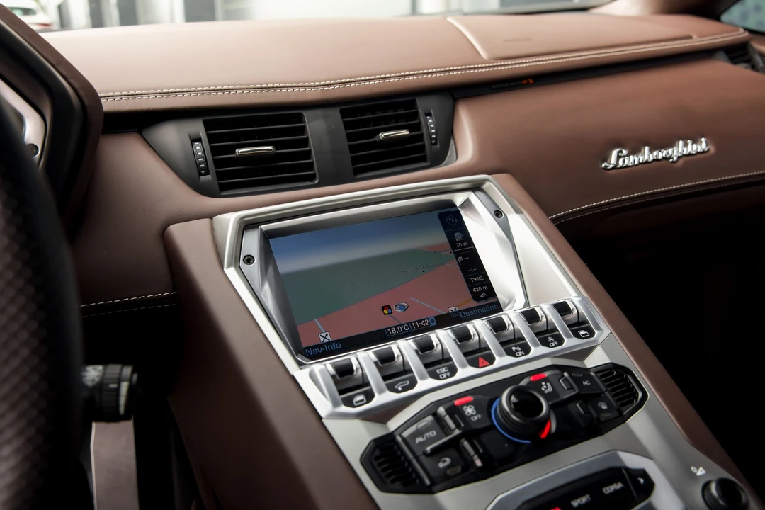 2013 Lamborghini Aventador LP700-4 - Image 19 of 31