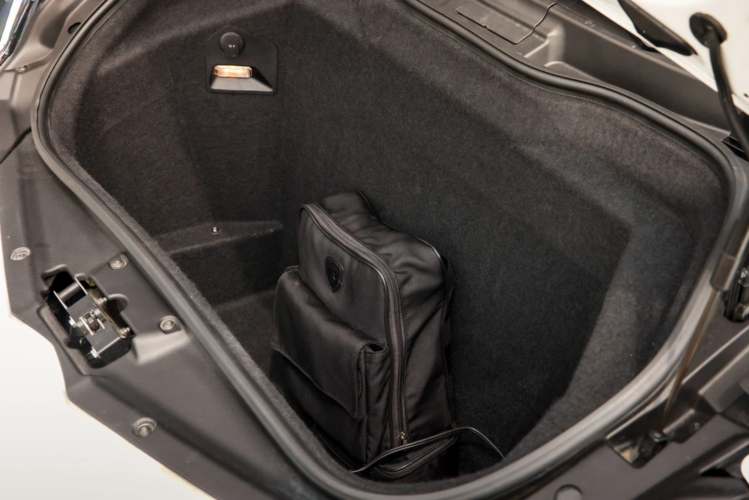 2013 Lamborghini Aventador LP700-4 - Image 17 of 31