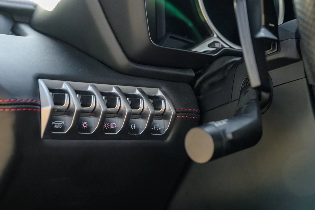 2013 Lamborghini Aventador LP700-4 - Image 20 of 21