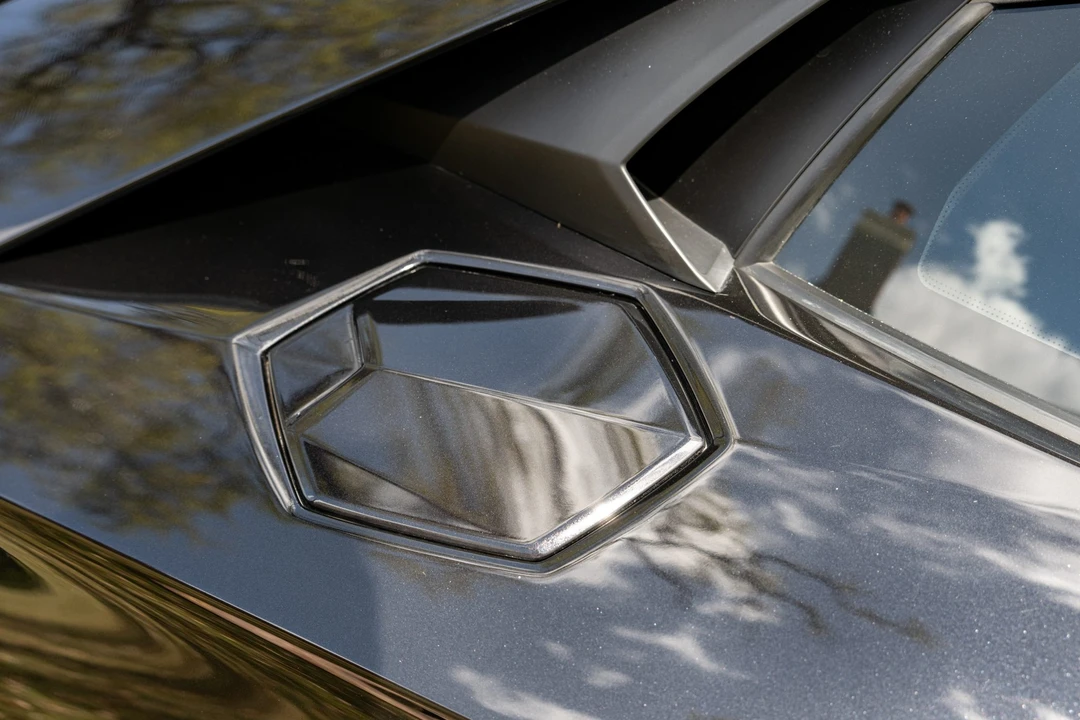 2013 Lamborghini Aventador LP700-4 - Image 26 of 31