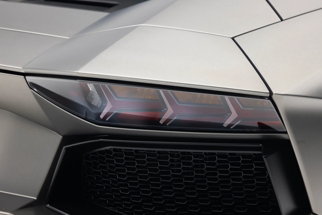 2013 Lamborghini Aventador LP700-4 - Image 24 of 31