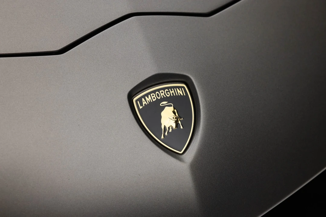 2013 Lamborghini Aventador LP700-4 - Image 19 of 31