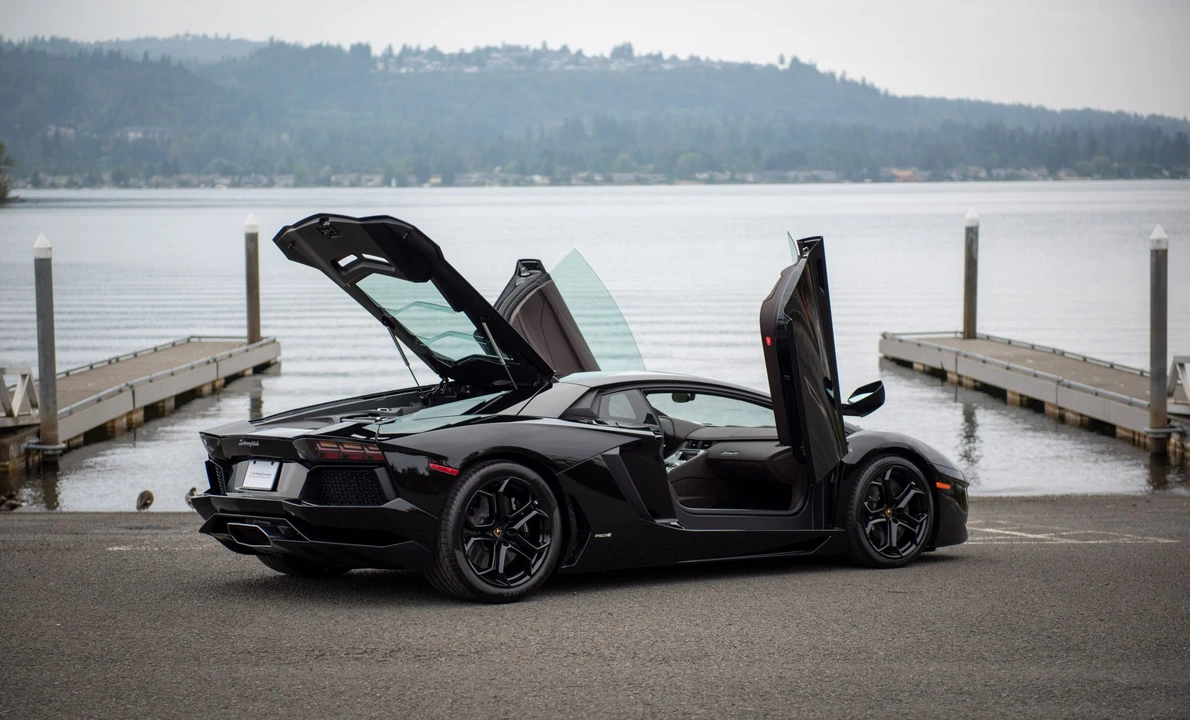 2013 Lamborghini Aventador LP700-4 - Image 24 of 31
