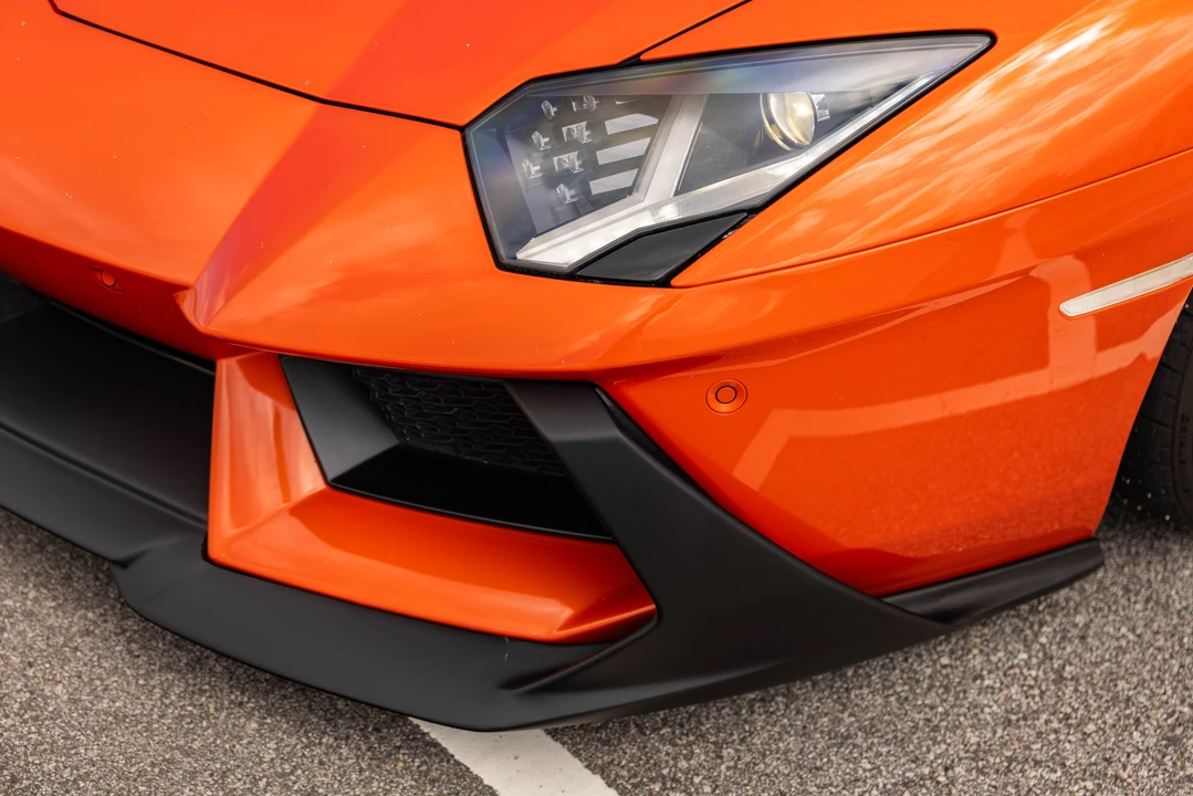 2013 Lamborghini Aventador LP700-4 Roadster - Image 17 of 31