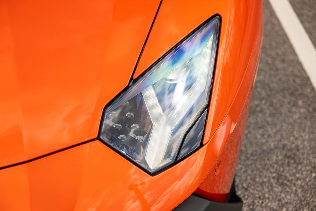 2013 Lamborghini Aventador LP700-4 Roadster - Image 20 of 31