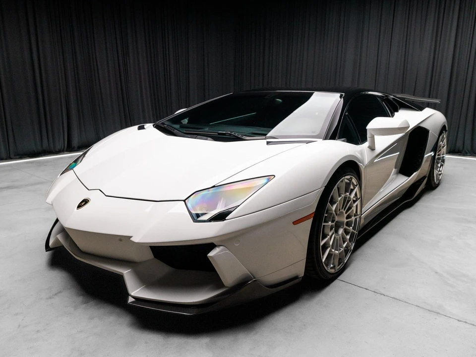 2013 Lamborghini Aventador LP700-4 - Image 11 of 12