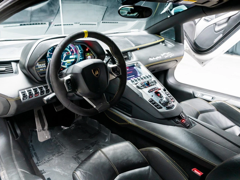 2013 Lamborghini Aventador LP700-4 - Image 6 of 12