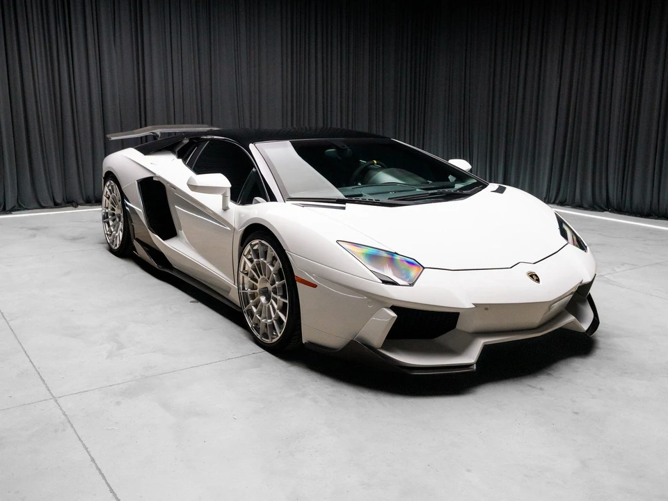 2013 Lamborghini Aventador LP700-4 - Image 2 of 12
