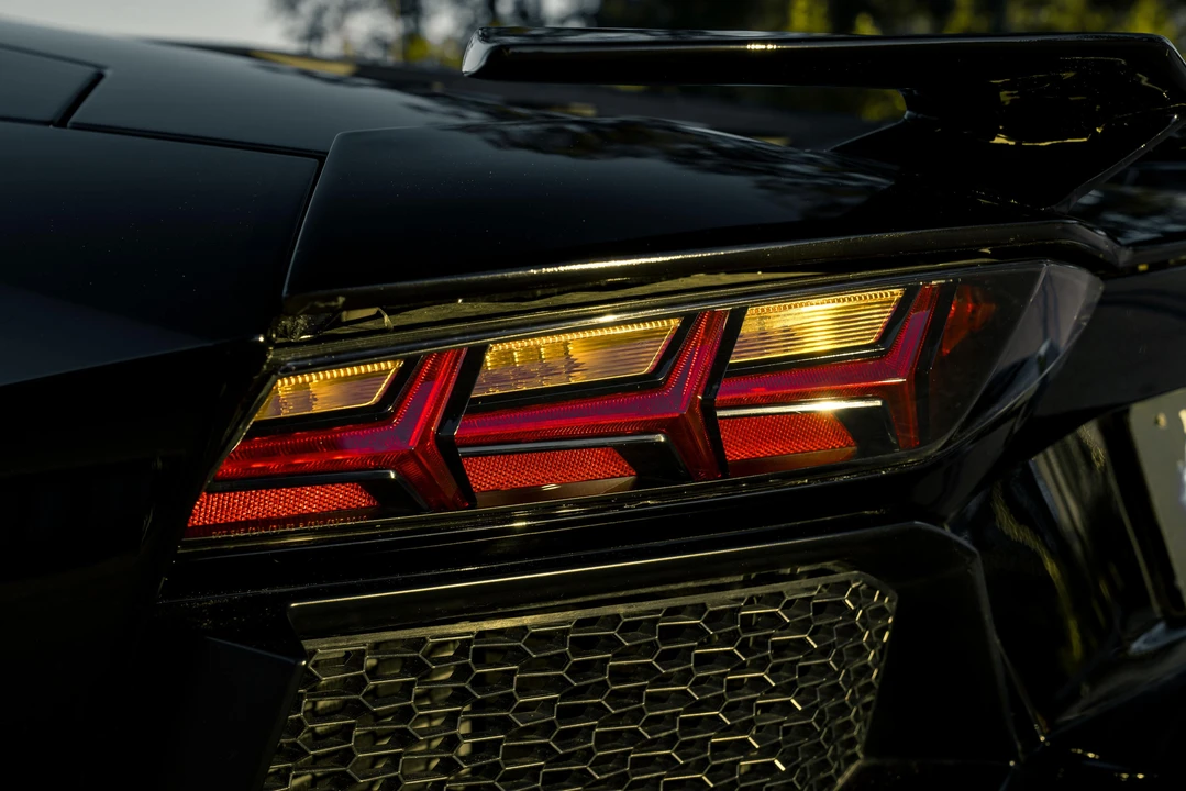 2013 Lamborghini Aventador LP700-4 - Image 25 of 31
