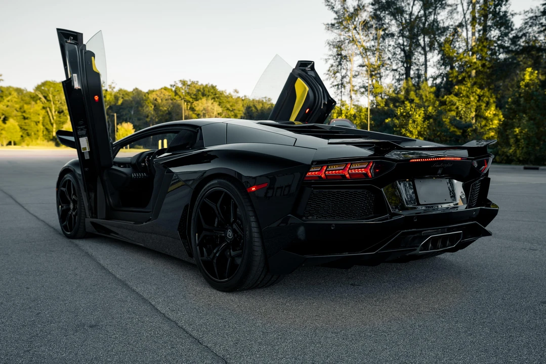 2013 Lamborghini Aventador LP700-4 - Image 16 of 31