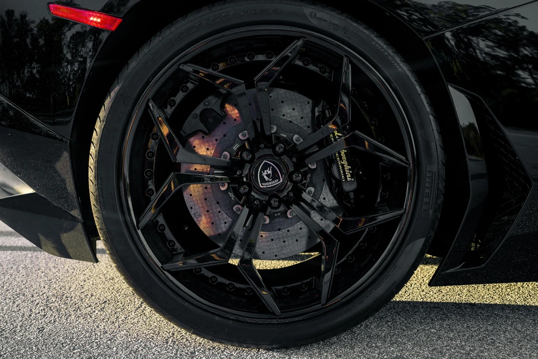 2013 Lamborghini Aventador LP700-4 - Image 31 of 31