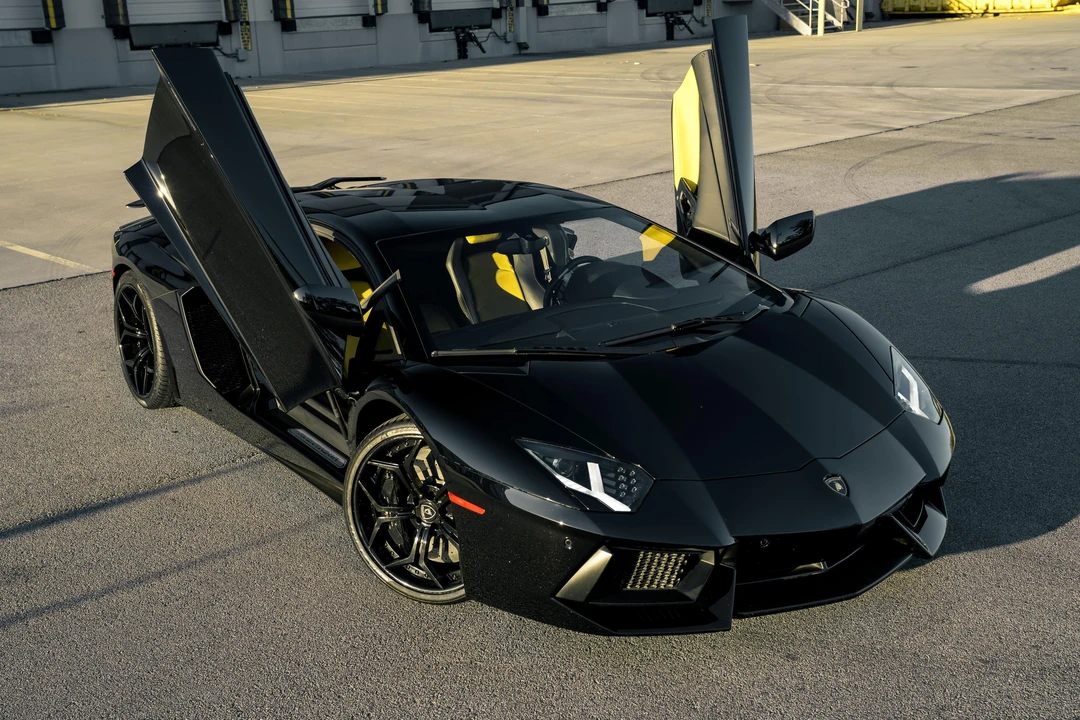2013 Lamborghini Aventador LP700-4 - Image 12 of 31