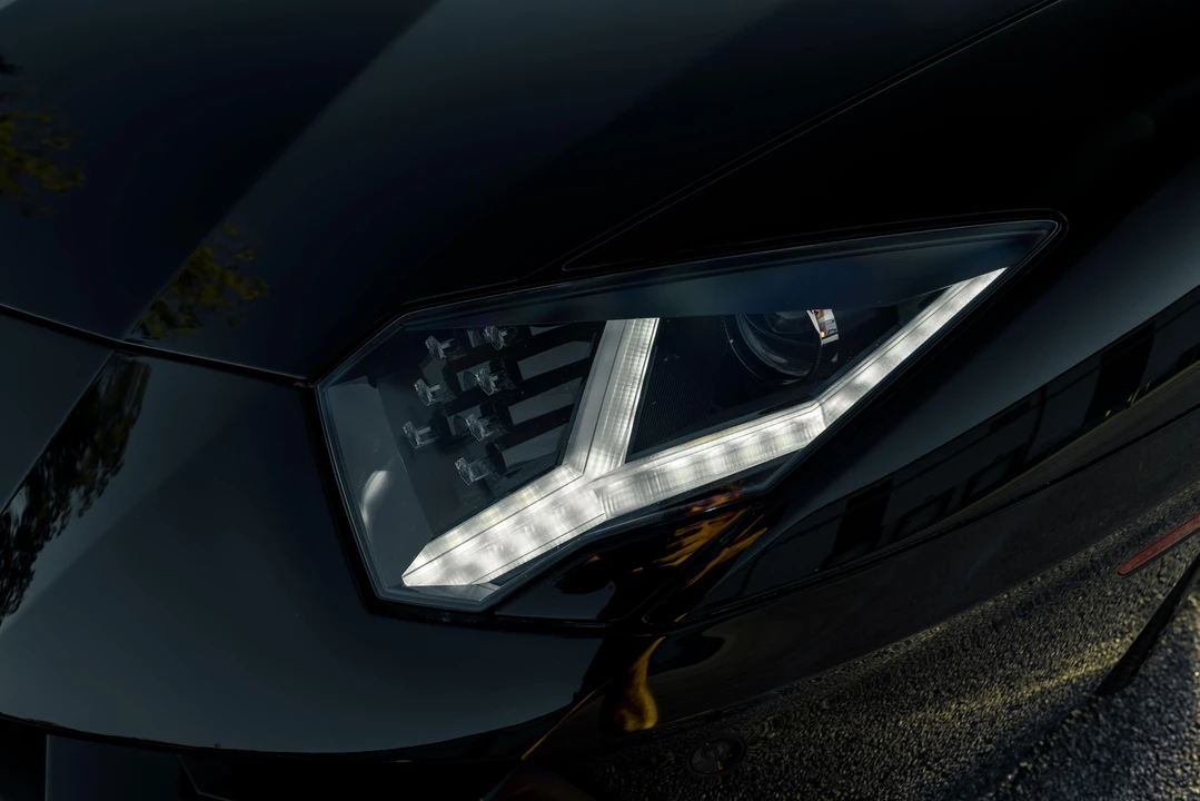 2013 Lamborghini Aventador LP700-4 - Image 23 of 31