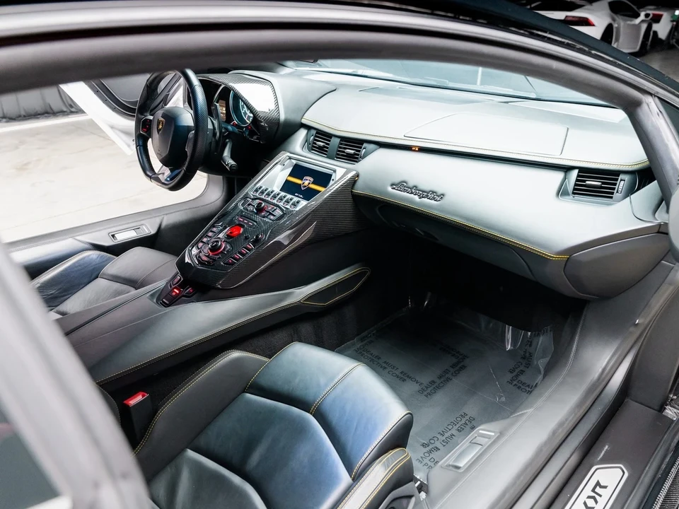 2013 Lamborghini Aventador LP700-4 - Image 8 of 12