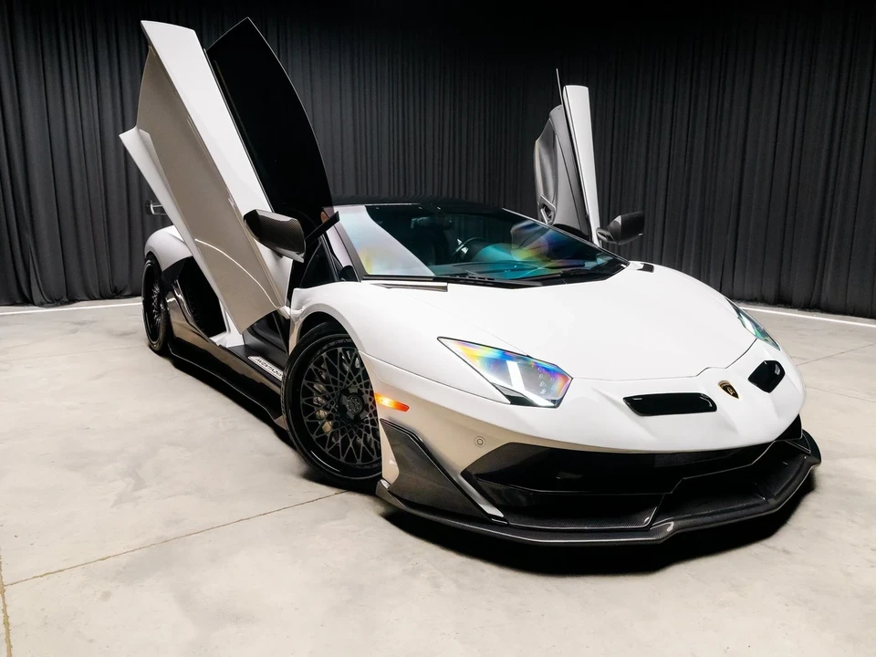2013 Lamborghini Aventador LP700-4 - Image 10 of 12