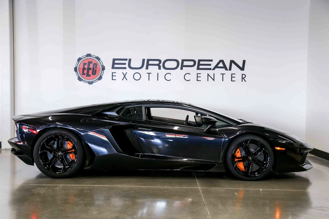 2013 Lamborghini Aventador LP700-4 - Image 13 of 31