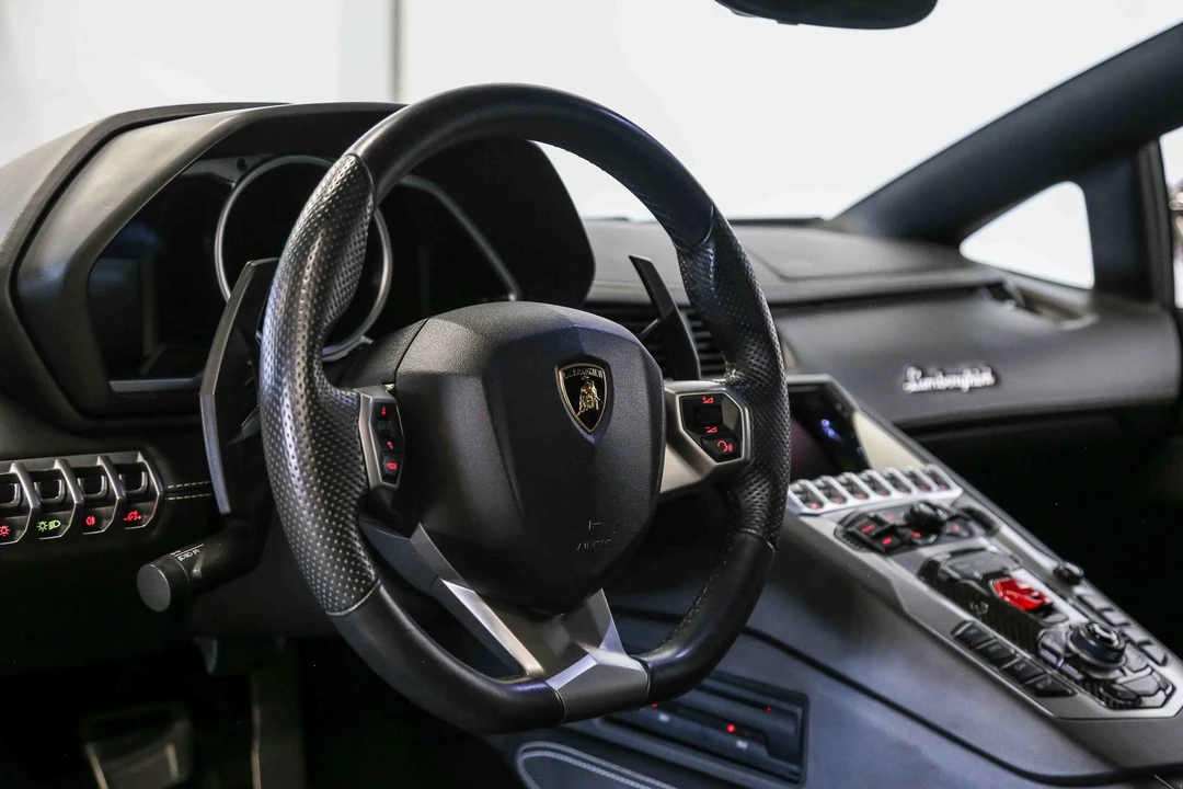 2013 Lamborghini Aventador LP700-4 - Image 26 of 31