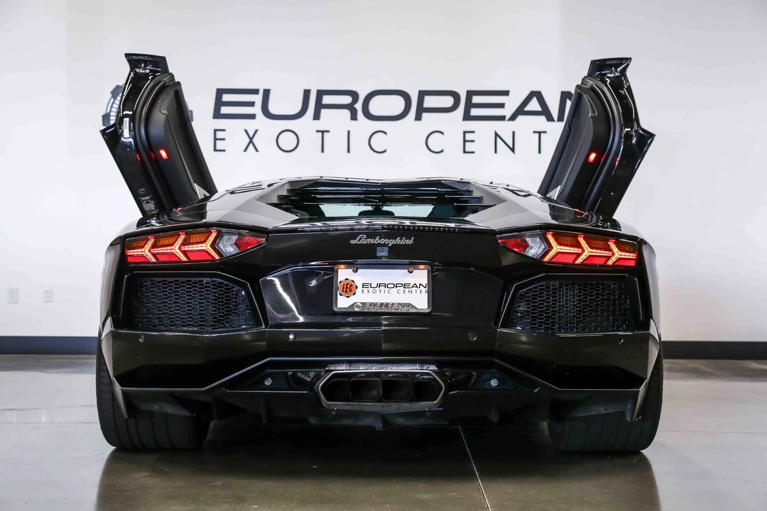2013 Lamborghini Aventador LP700-4 - Image 11 of 31