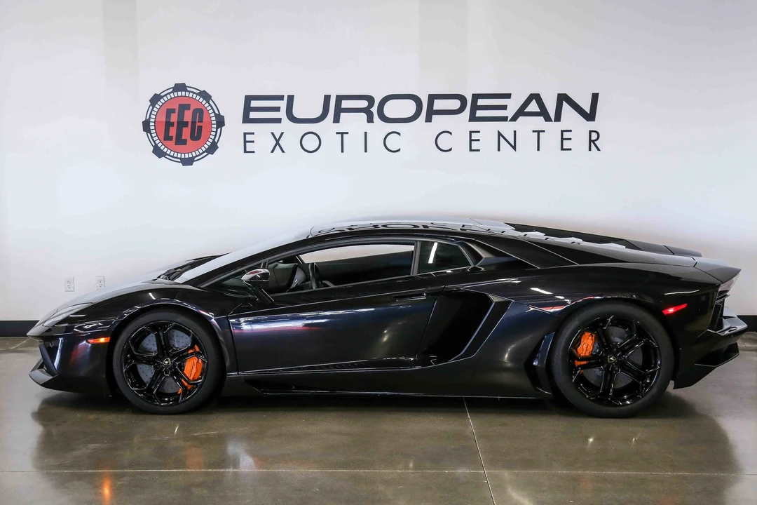 2013 Lamborghini Aventador LP700-4 - Image 8 of 31