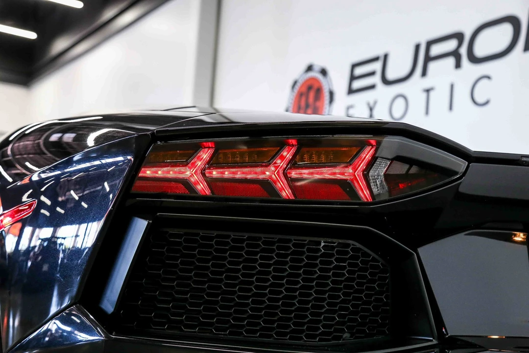 2013 Lamborghini Aventador LP700-4 - Image 20 of 31