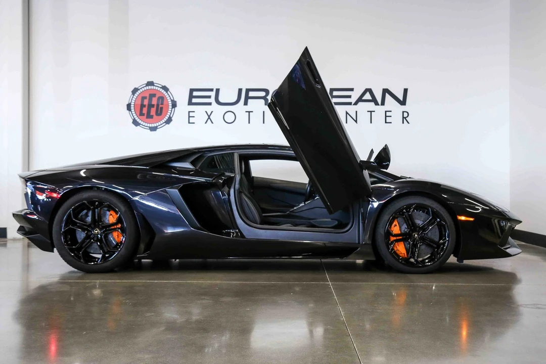2013 Lamborghini Aventador LP700-4 - Image 14 of 31