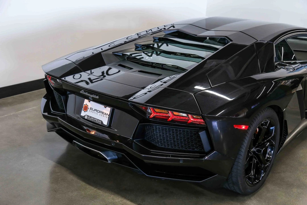 2013 Lamborghini Aventador LP700-4 - Image 18 of 31
