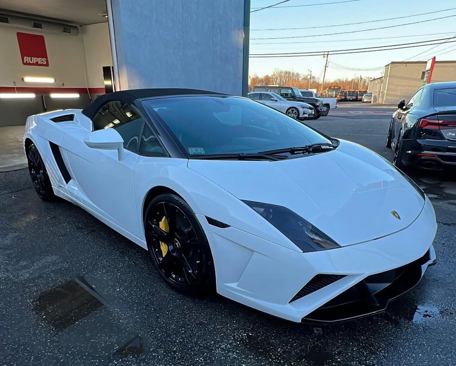 2013 Lamborghini Gallardo LP560-4 - Image 2 of 12