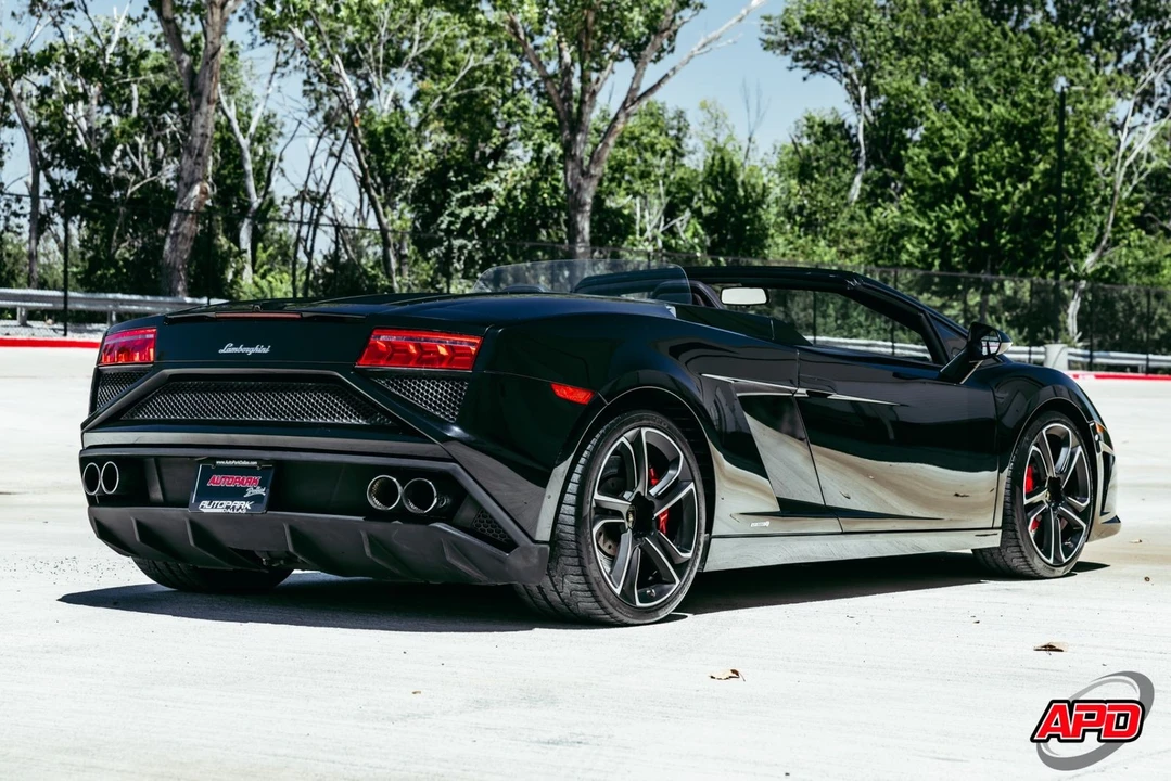 2013 Lamborghini Gallardo LP570-4 Spyder Performante - Image 9 of 12