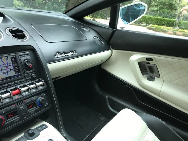2013 Lamborghini Gallardo LP550-2 - Image 27 of 31