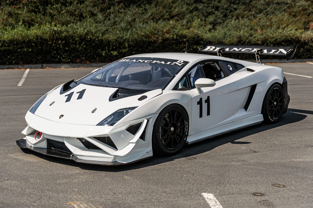 2013 Lamborghini Gallardo LP570-4 Super Trofeo Stradale - Image 1 of 31