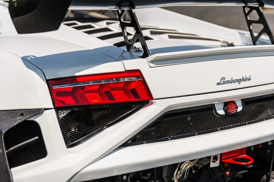2013 Lamborghini Gallardo LP570-4 Super Trofeo Stradale - Image 13 of 31