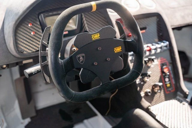 2013 Lamborghini - Image 25 of 31