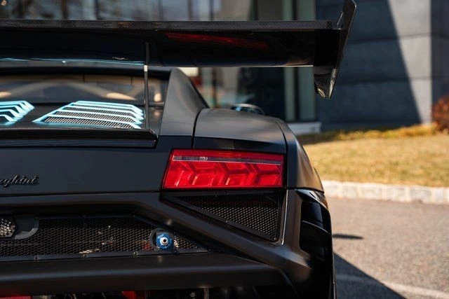 2013 Lamborghini Gallardo LP570-4 Super Trofeo Stradale - Image 15 of 31
