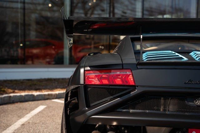 2013 Lamborghini - Image 14 of 31