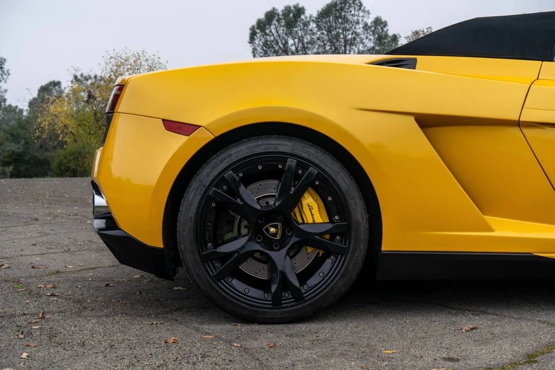 2013 Lamborghini Gallardo LP550-2 - Image 7 of 19