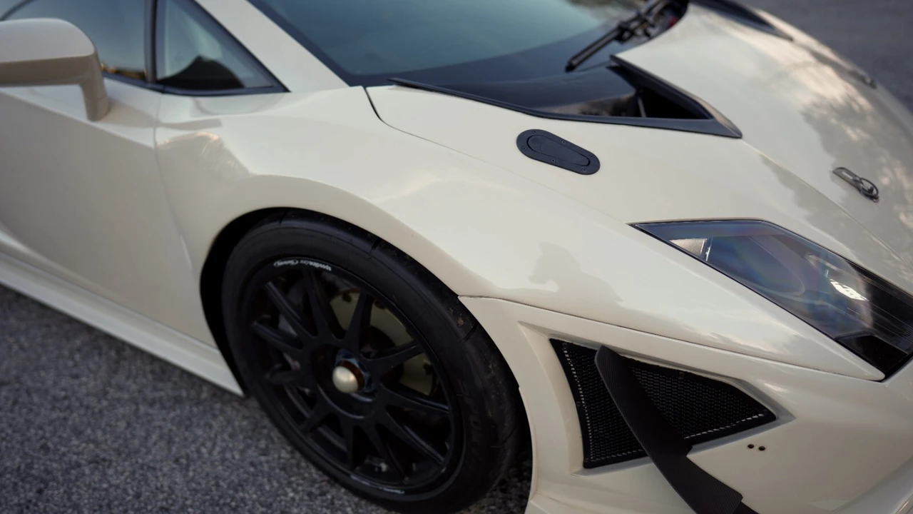 2013 Lamborghini Gallardo - Image 11 of 31