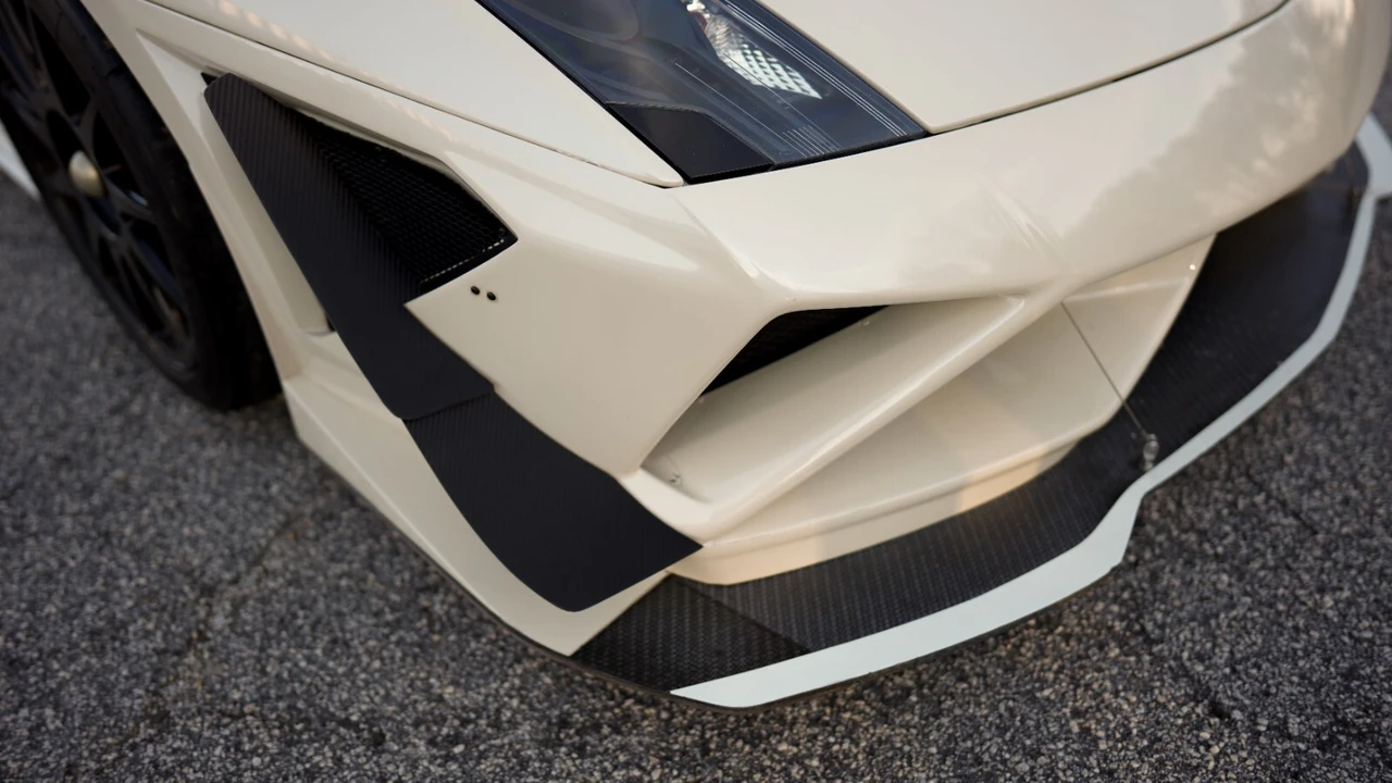 2013 Lamborghini Gallardo - Image 14 of 31