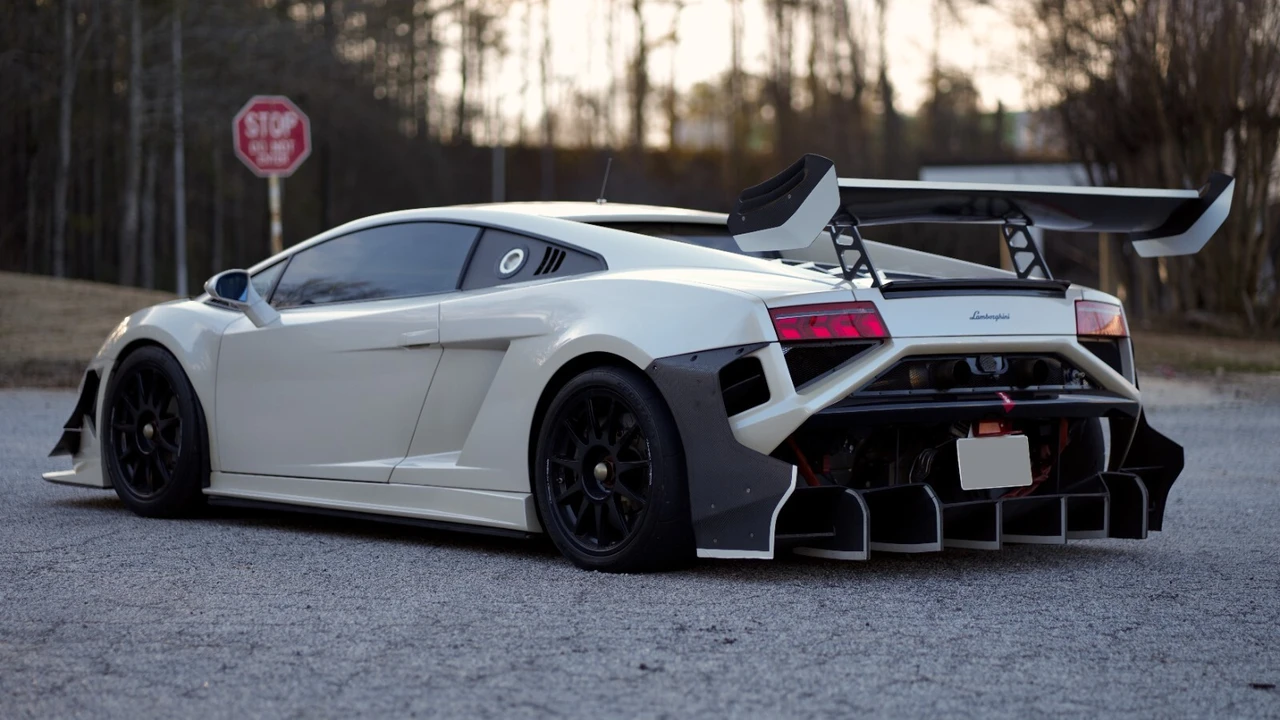 2013 Lamborghini Gallardo - Image 3 of 31