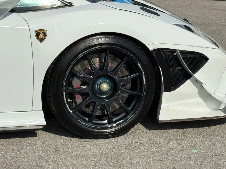 2013 Lamborghini Gallardo - Image 27 of 28
