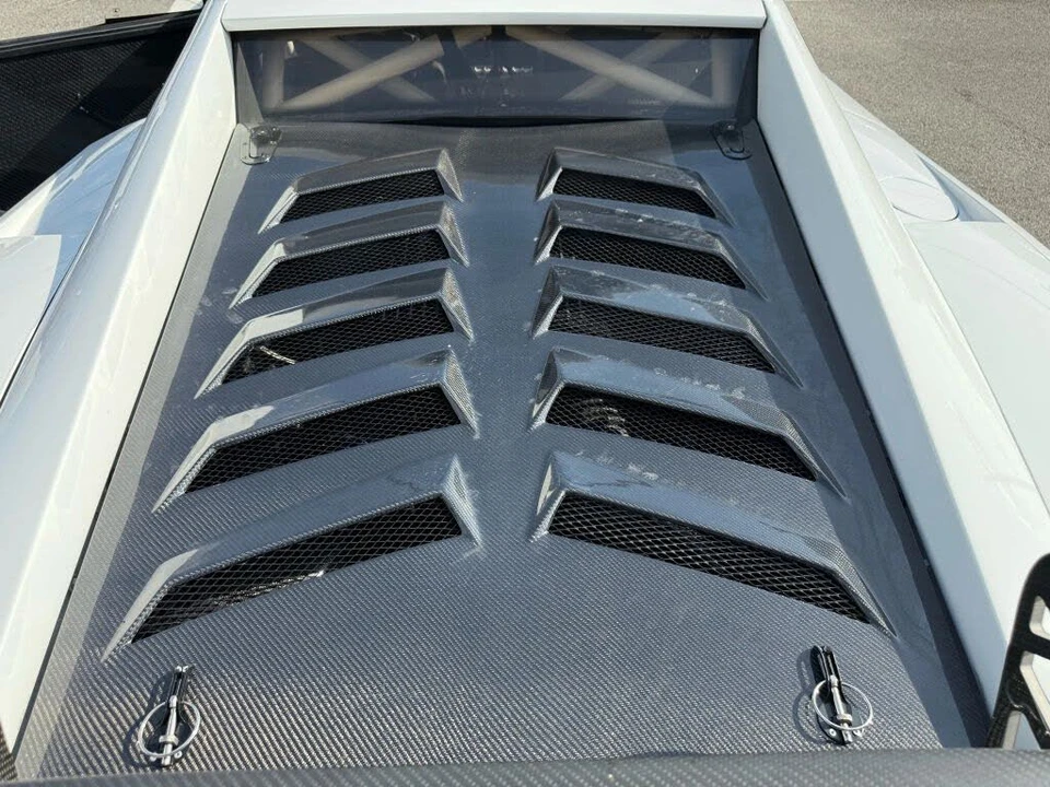 2013 Lamborghini Gallardo - Image 24 of 28