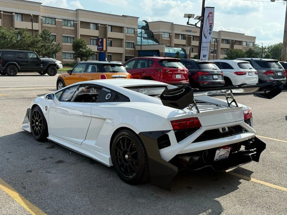 2013 Lamborghini Gallardo - Image 16 of 28