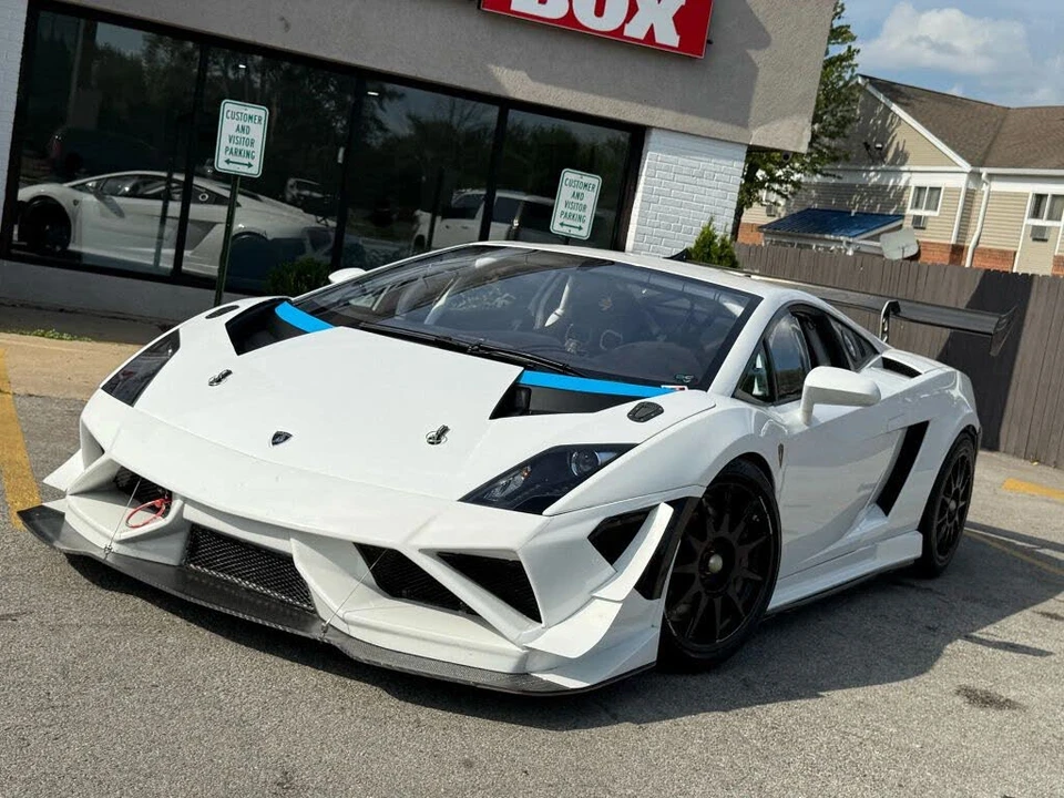 2013 Lamborghini Gallardo - Image 5 of 28