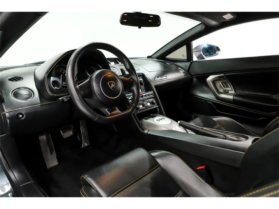 2013 Lamborghini Gallardo - Image 2 of 31