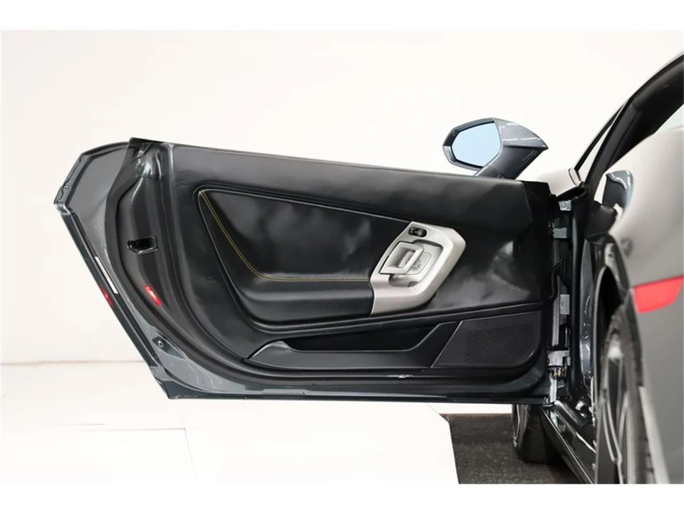 2013 Lamborghini Gallardo - Image 8 of 31