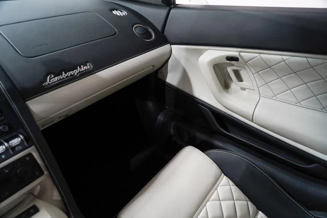 2013 Lamborghini Gallardo - Image 13 of 21